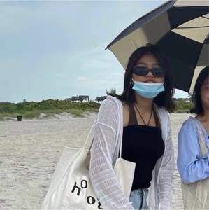 Meet your Posher, Juliana